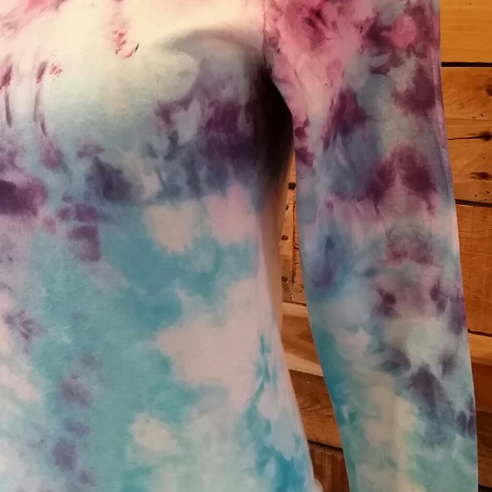 Hand tie dyed The Girl In Grey tee in purple, turquoise and pink size S - Picture 4 of 4